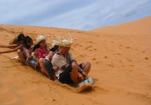 Tour tham quan Mũi Né Nửa Ngày - Ngắm hoàng hôn trên đồi cát bay